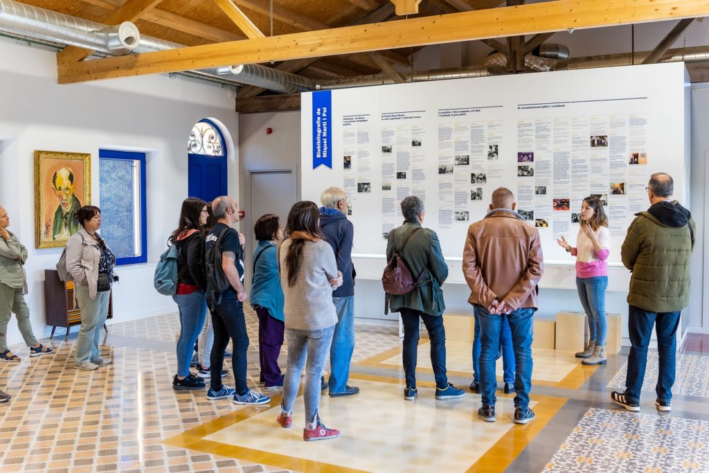 Visita comentada a la seu de la Fundació Miquel Martí i Pol i itinerari literari fins a La Blava