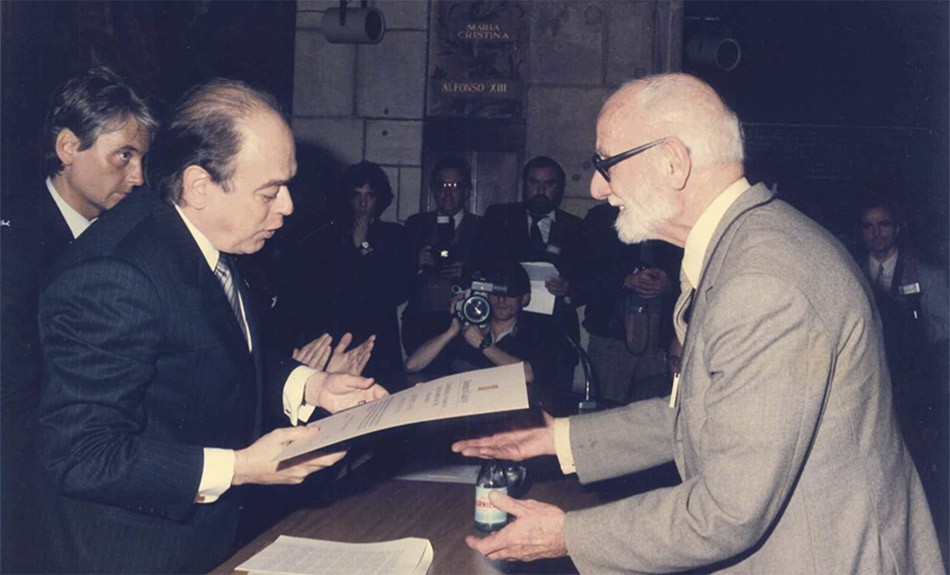 Lluís Ferran de Pol. Entrega de la Creu de Sant Jordi. Barcelona, 11, novembre, 1986.