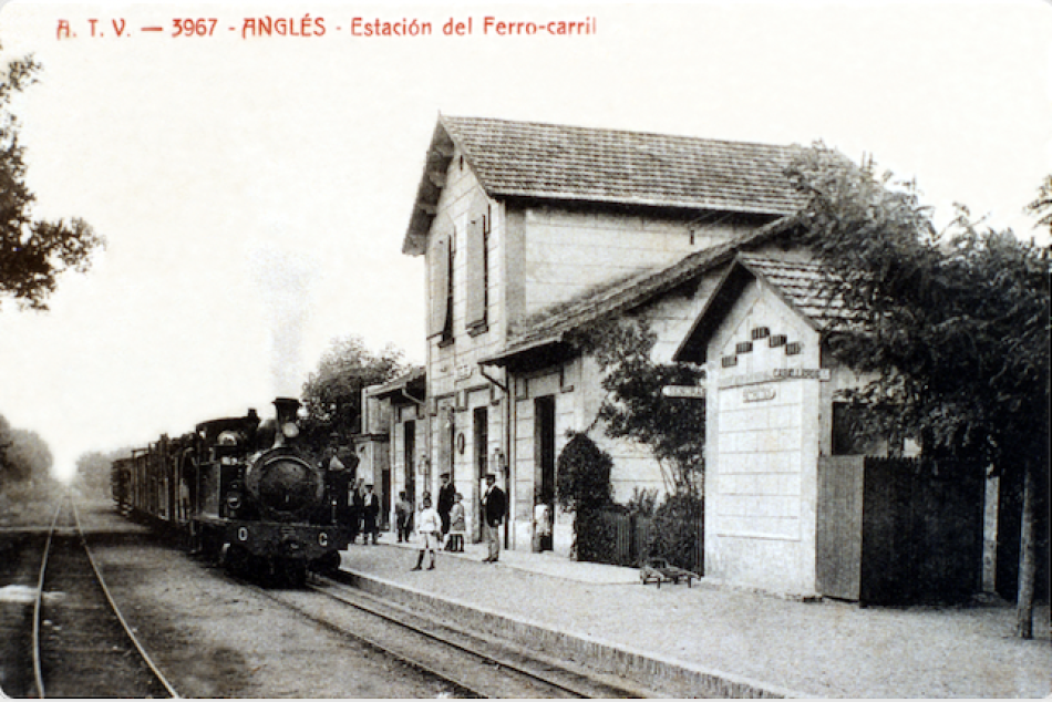 El Tren d'Olot a l'estació d'Anglès. Font: Arxiu Ajuntament d'Anglès